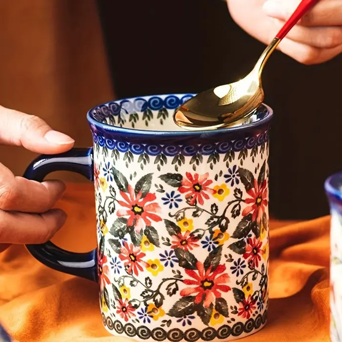 Tasse à café avec poignée