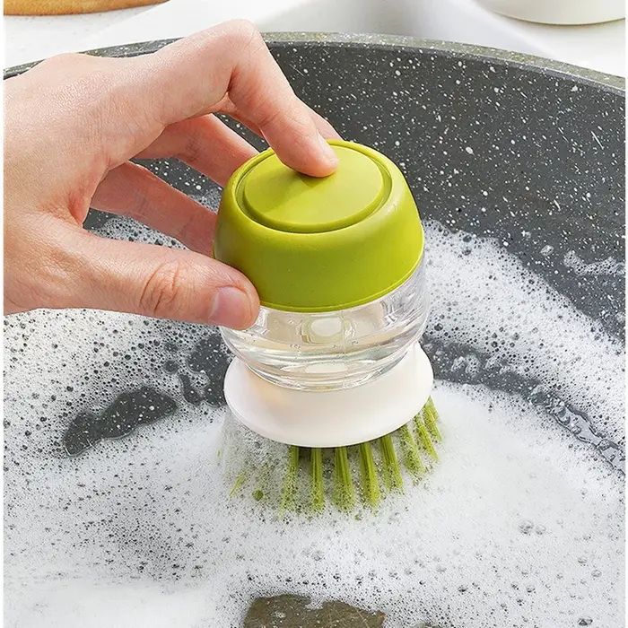 Brosse à vaisselle avec distributeur de savon