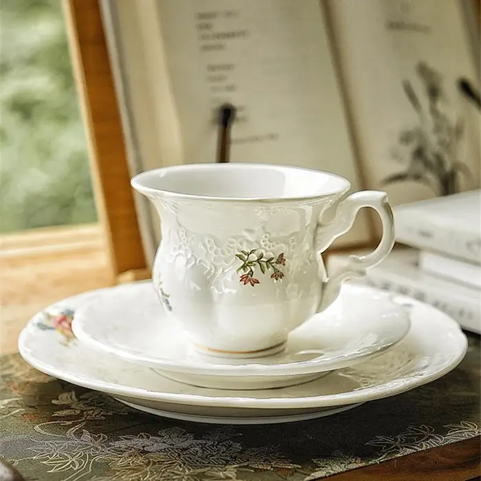 Tasse à expresso et ensemble S/05 en céramique, fleur rétro, entrée française, tasse à thé de l'après-midi de luxe, assiette à dessert, cadeau élégant pour les filles