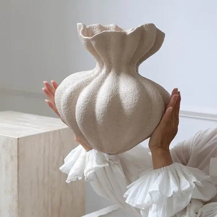 Vase en céramique française unique avec charme Wabi-Sabi