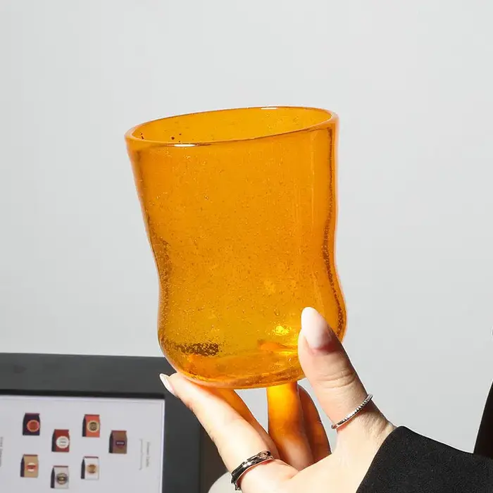 Verre à café en verre coloré