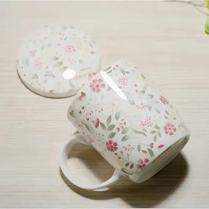 Tasse à café en porcelaine véritable