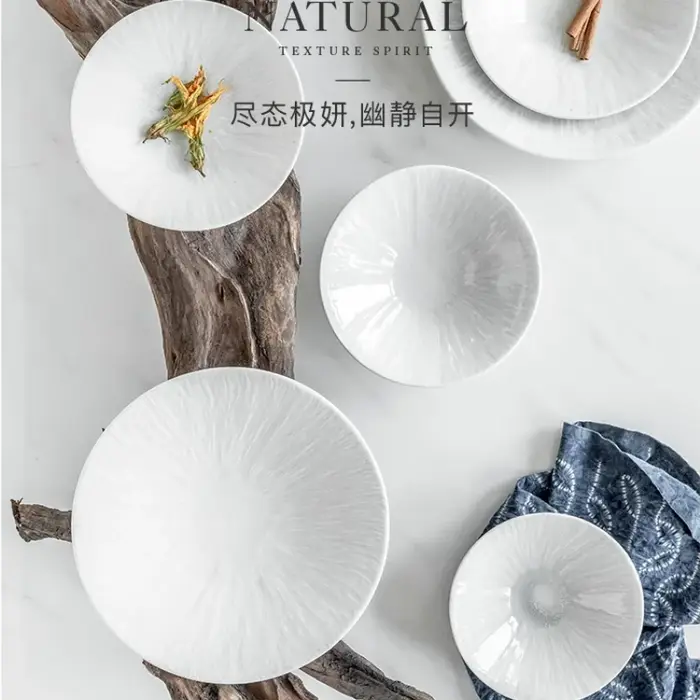 Assiette Profonde Créative avec Chapeau Blanc