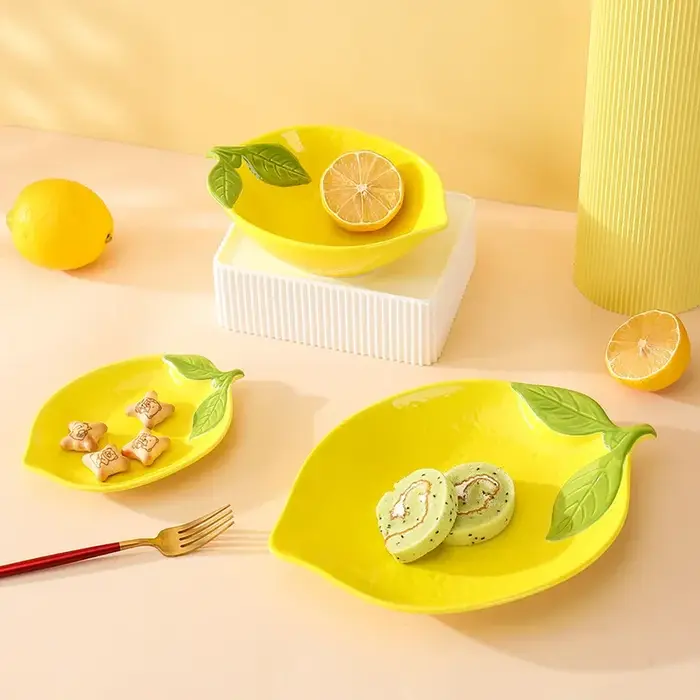 Assiette queplate en céramique en forme de citron de dessin animé