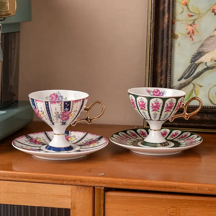 Tasse en céramique et tasse à café haut S/05 er Palace