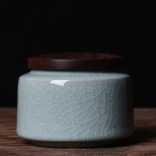 Pot à thé en céramique exquis