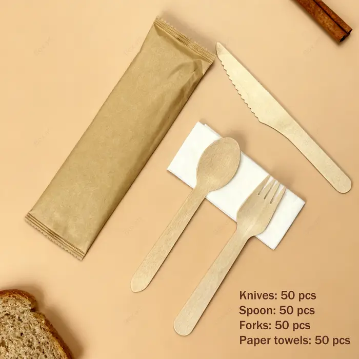Ensemble de couverts jetables en bois de 50 pièces (couteau + fourchette + cuillère + serviette) fabriqués