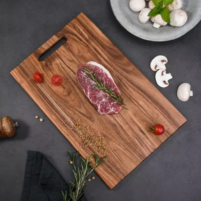 Planche à découper carrée en bois d'acacia massif