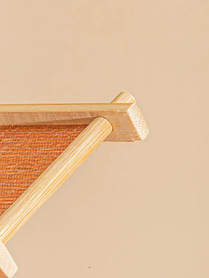 Petite vaisselle en bois de bambou tissé