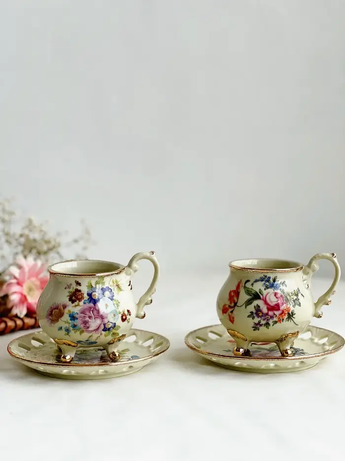 Tasse florale à quatre pattes de style cour rétro