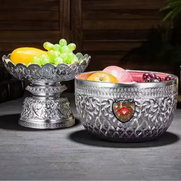 Assiette de fruits à jambe haute de Style thaïlandais