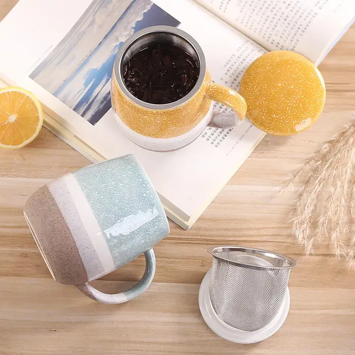 Tasses à café en céramique japonais avec couvercle