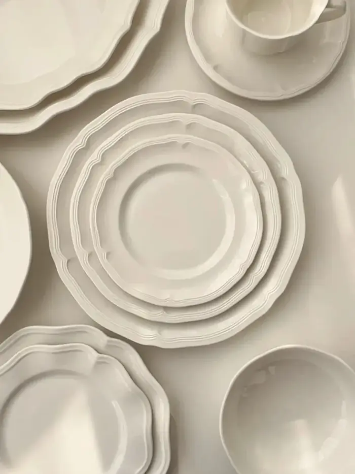 Livetai – assiette en céramique gaufrée blanche de Style rétro français avec garniture en dentelle