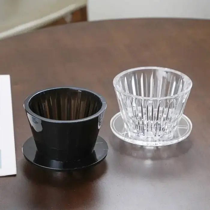 Goutteur de café oeil en cristal verser sur filtre
