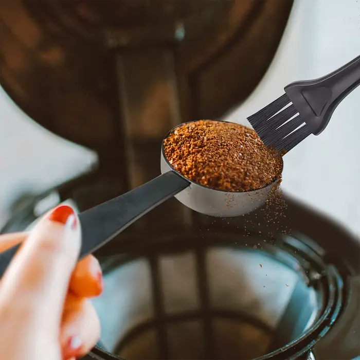 Cuillère à café 2 en 1 avec brosse