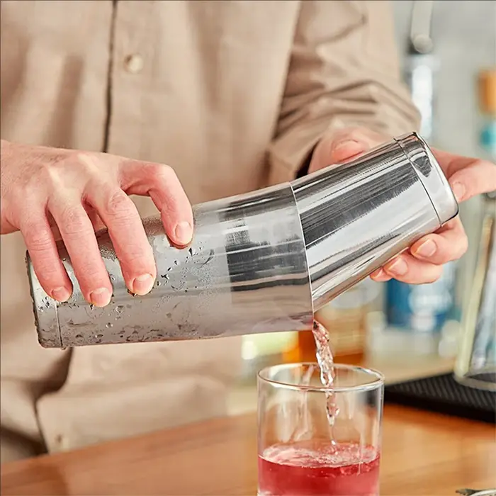Shaker à cocktails avec mélangeur en acier inoxydable 750/550 ml