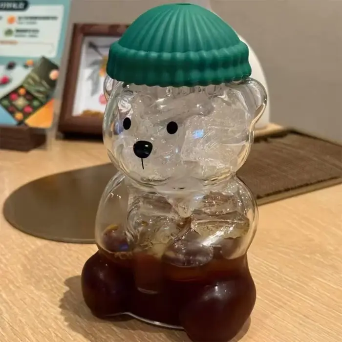 Nouvelle tasse en verre en forme d'ours avec paille et couvercle