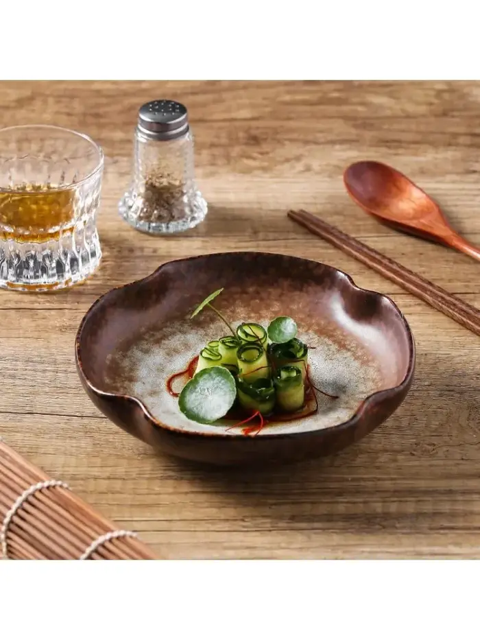 Assiettes à salade irrégulières haut de gamme en céramique rétro de style chinois