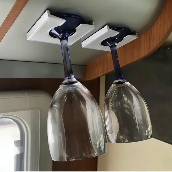 [Support à verres à vin anti-vibrations]