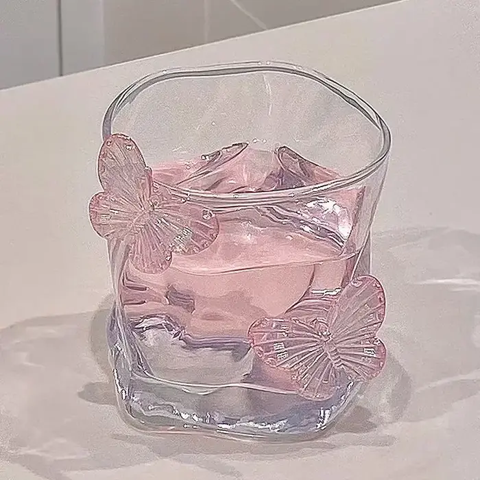 Tasse en verre torsadé pour whisky Transparent papillon