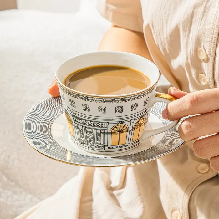 Tasse architecturale et tasse à café S/05 er