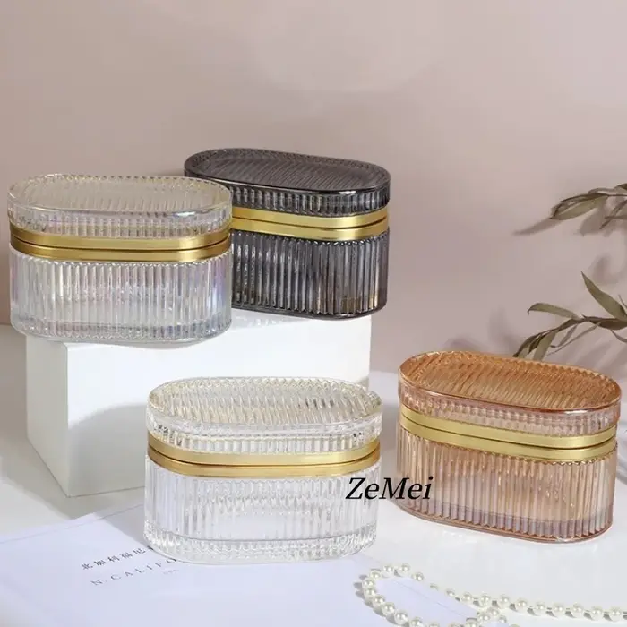 Pot de rangement en verre