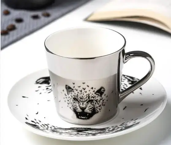 Tasse anamorphique cheval créative