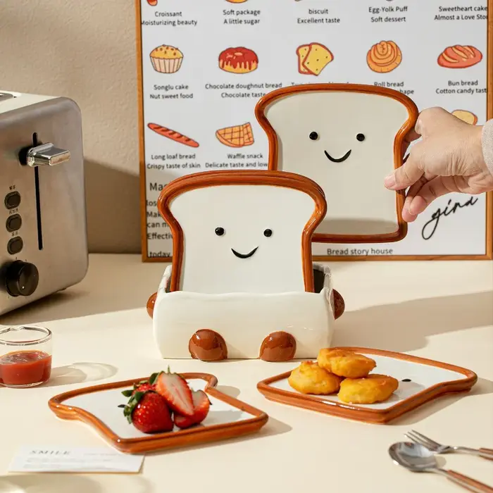 Assiettes en céramique en forme de pain grillé souriant