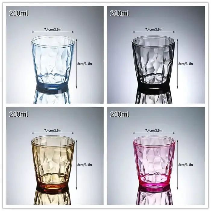 Verres à vin en plastique