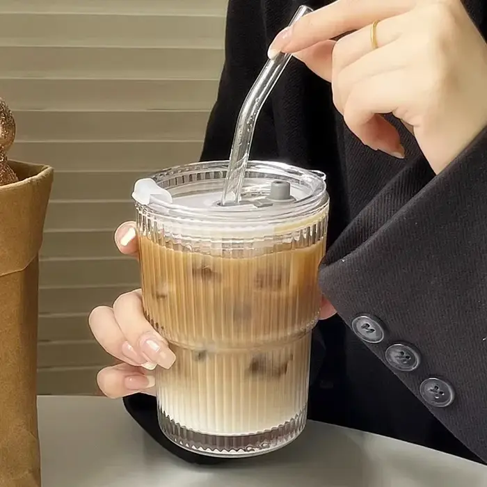 Tasse en verre à rayures de 600ml