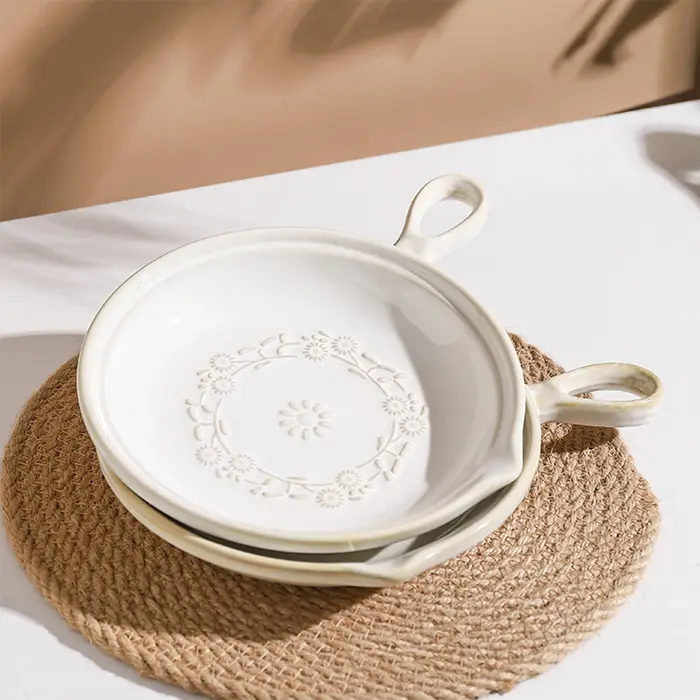 Assiette en céramique de style japonais rétro