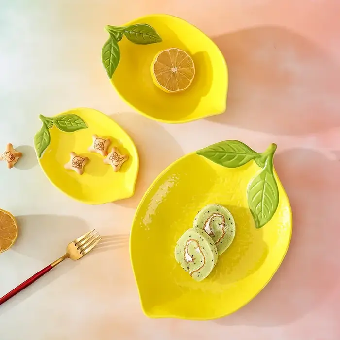Assiette queplate en céramique en forme de citron de dessin animé