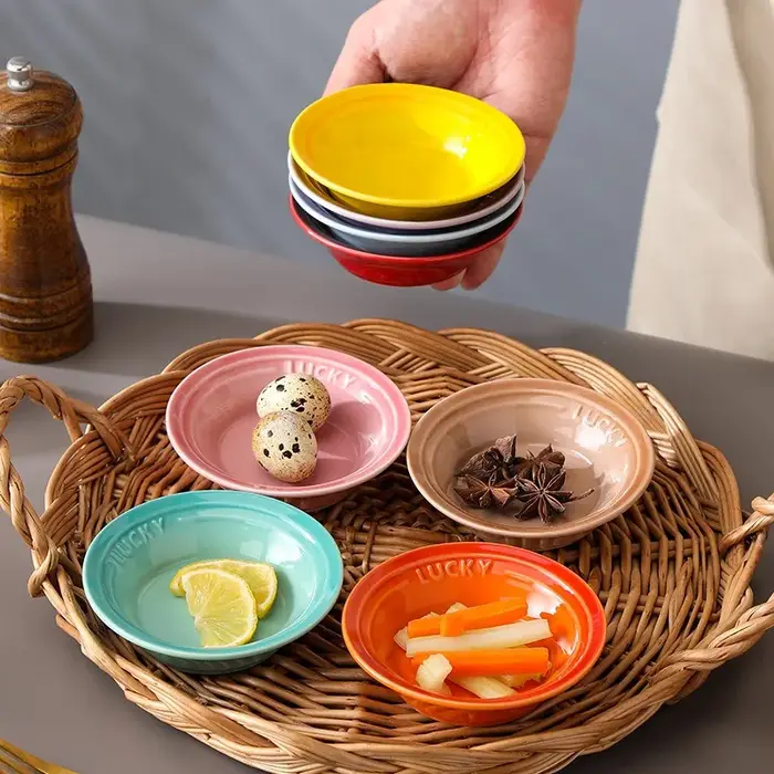 Petite assiette ronde en céramique
