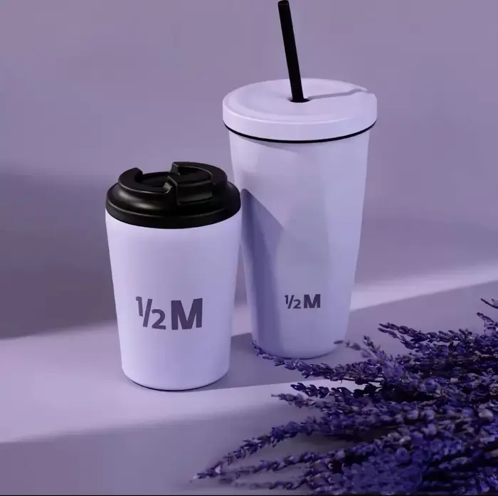 Gros demi M tasse à café