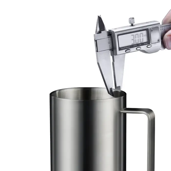 Tasse à café à double paroi avec couvercle