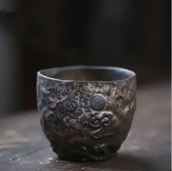 Tasse à thé dorée en poterie traditionnelle japonaise, bol à thé en céramique fait à la main, tasse