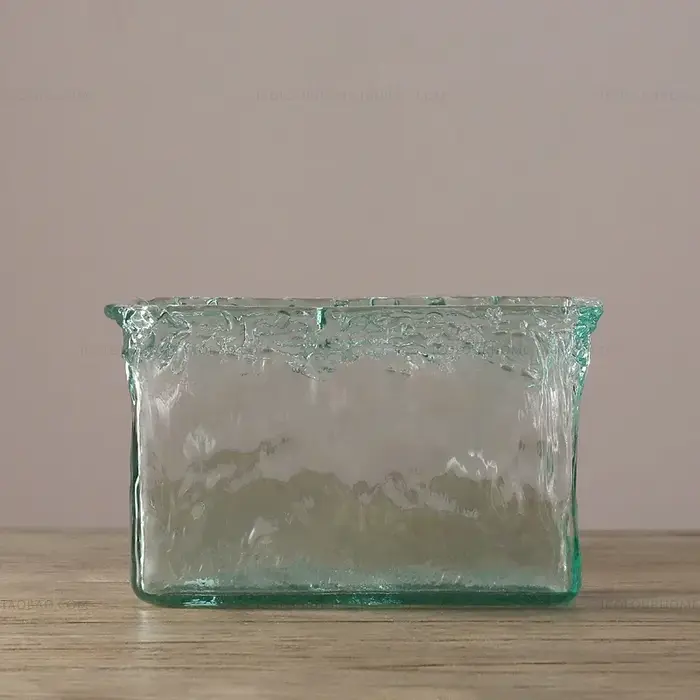 Vase en verre écologique fait à la main