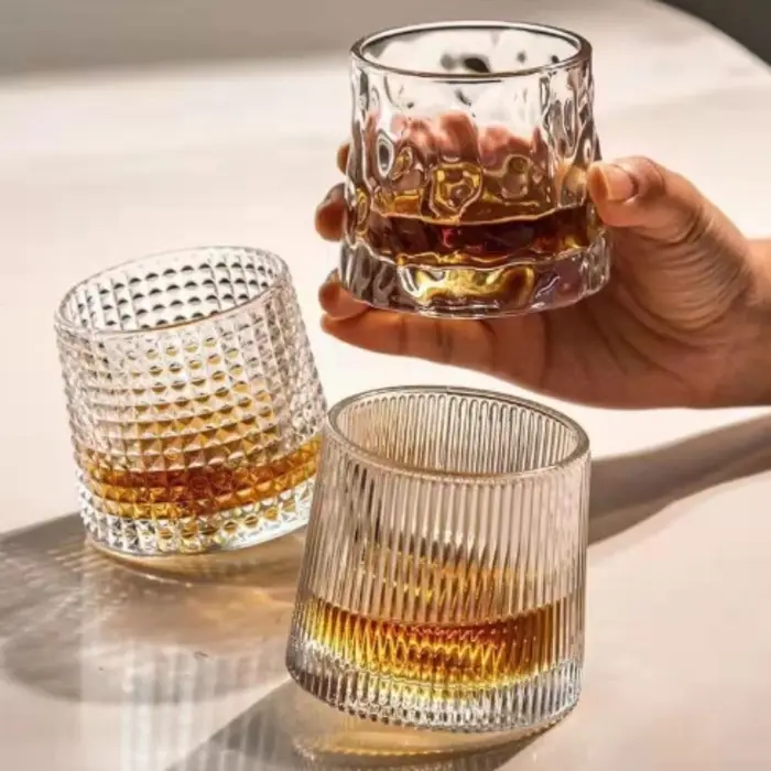 Verre à whisky rotatif créatif et original