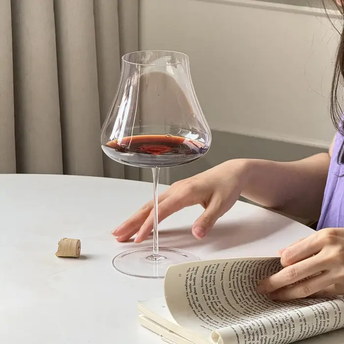 Verre à vin rouge Bourgogne artisanal de 710 ml