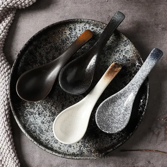 Cuillère à soupe en céramique créative