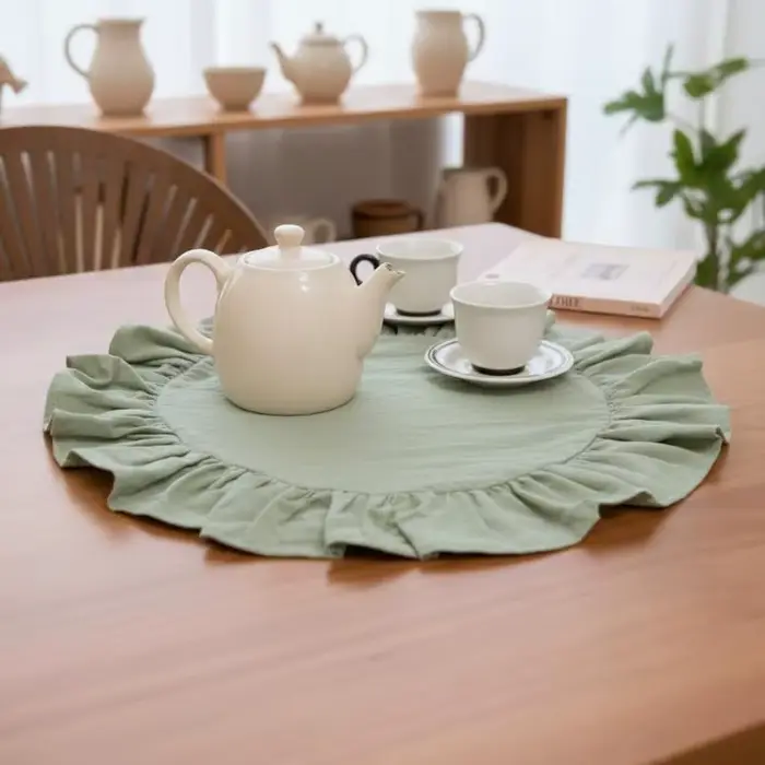 Set de table rustique rond de couleur unie avec bord festonné