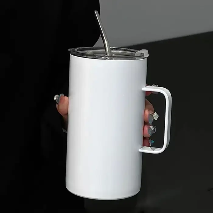 Tasse à café isolée avec couvercles
