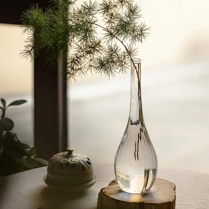 Vases à bourgeons en verre contemporains