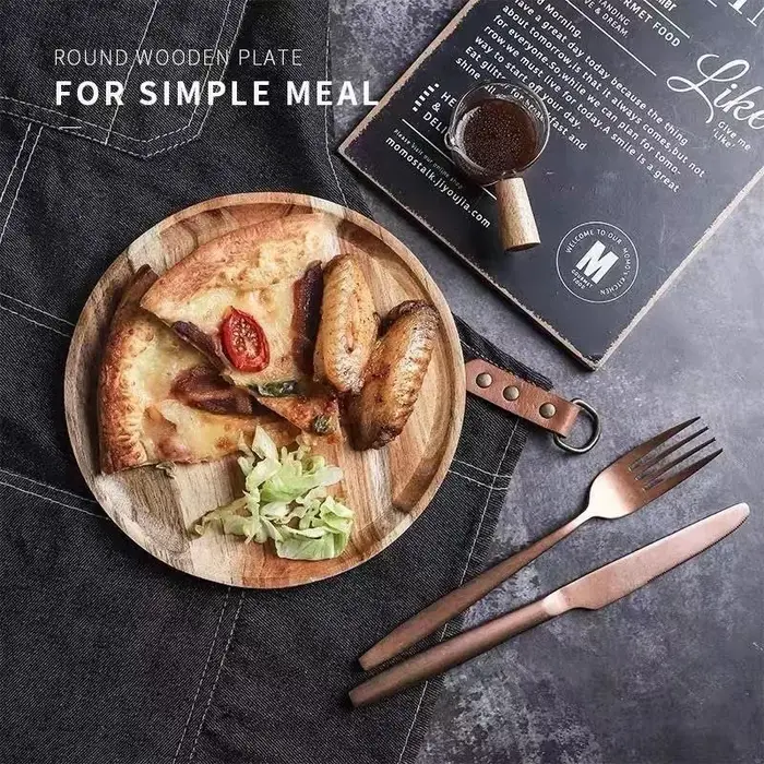 Assiette de service ronde simple en bois
