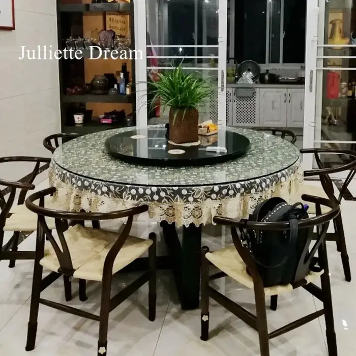 Nouvelle nappe en dentelle