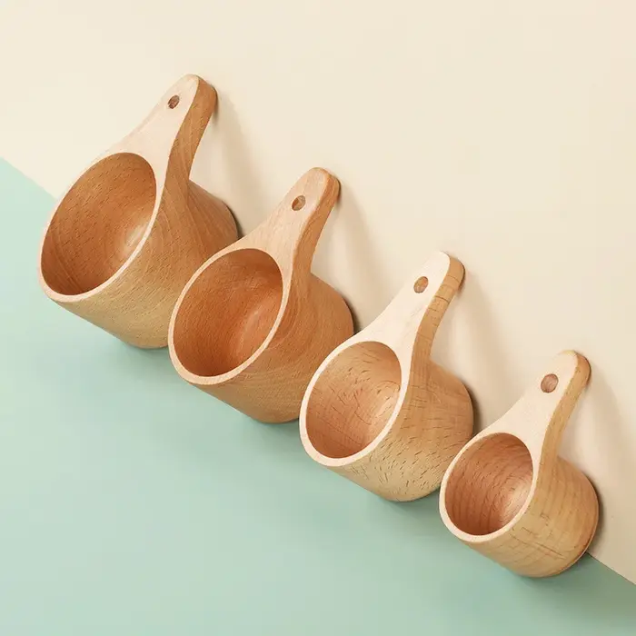 Cuillère de cuisson en hêtre