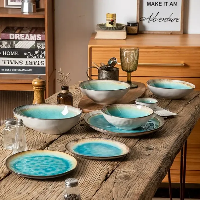 1 pièce Assiette de table en céramique bleu marine à glaçure craquelée de forme spéciale rétro