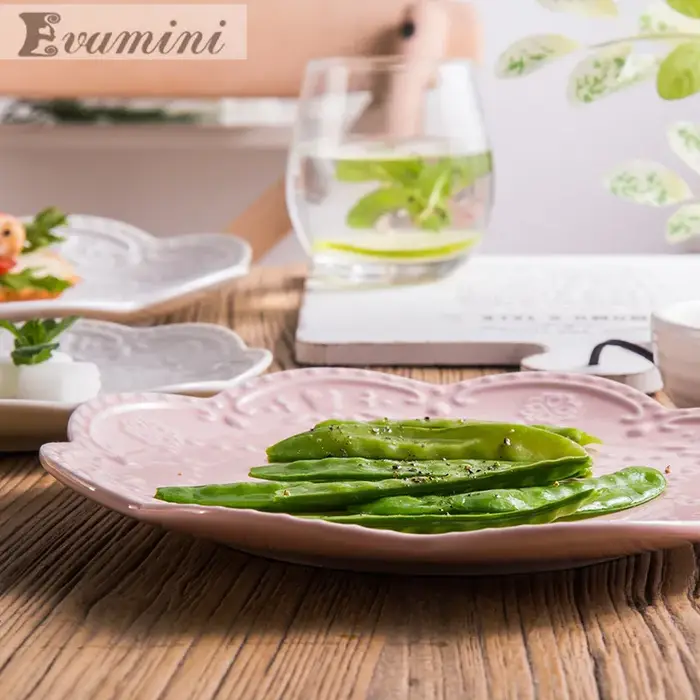 Assiettes plates en céramique européenne