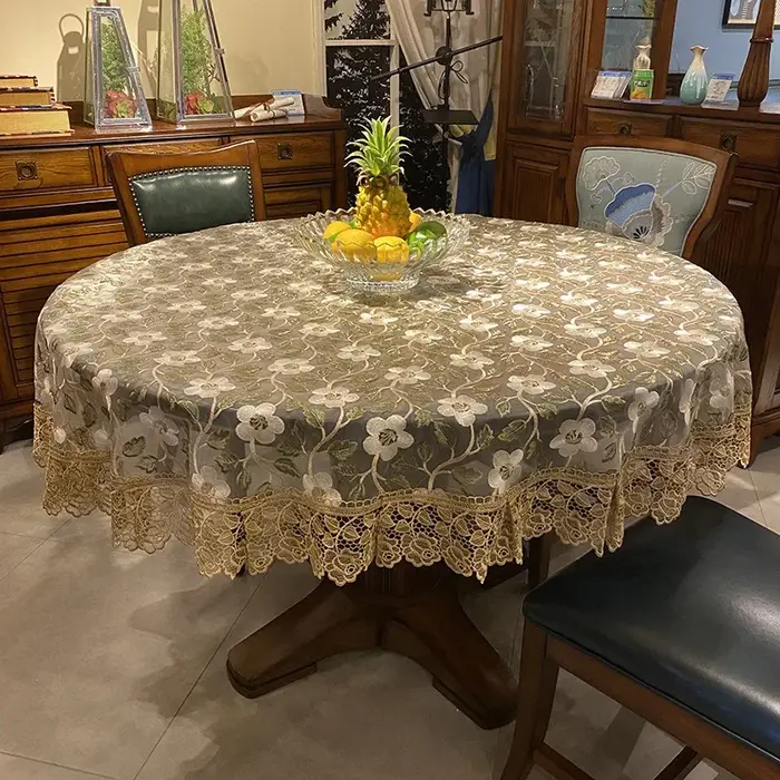 Nouvelle nappe en dentelle