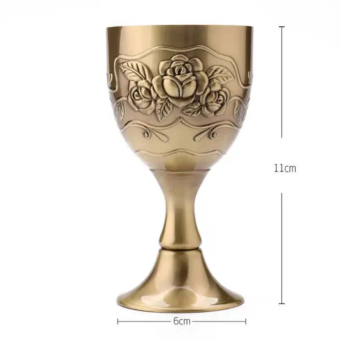 Verres à vin vintage pour la mer Méditerranée